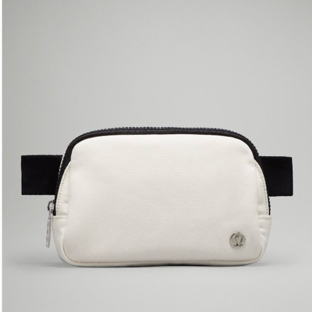 Lululemon Everywhere Belt Bag Canvas